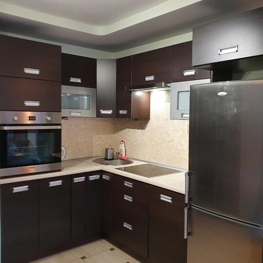 Center Apartment *